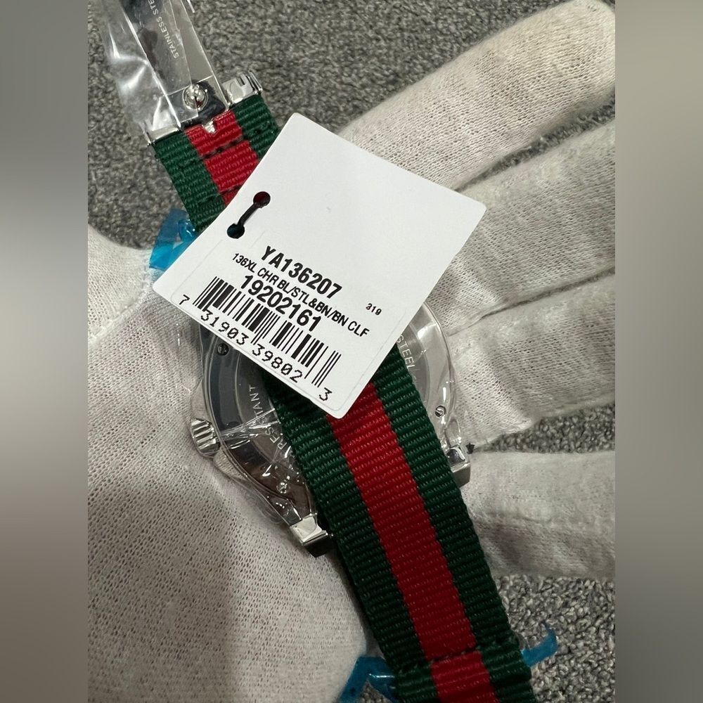 New Green & Red Gucci Watch - Picture 4 of 9